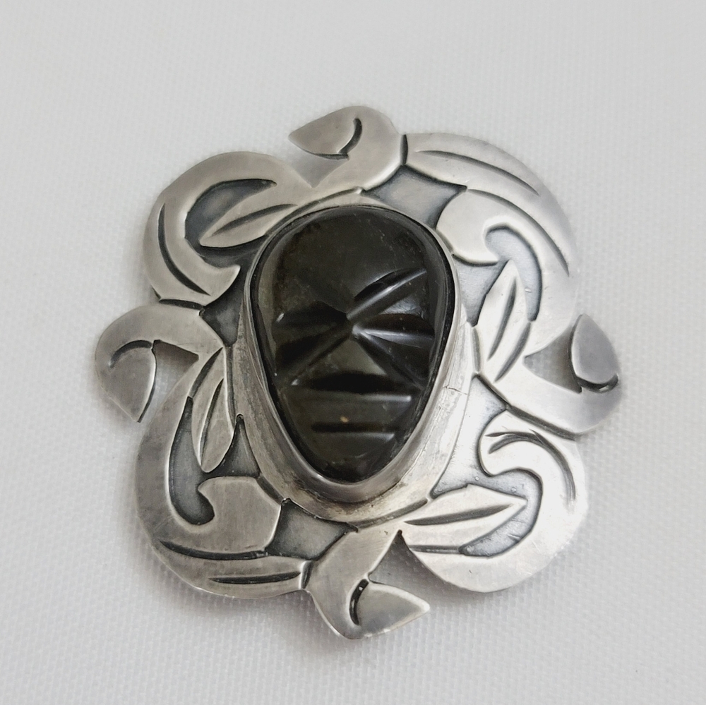 Vintage Mexico Hecho En Sterling Silver Carved Black Onyx Aztec Pendant